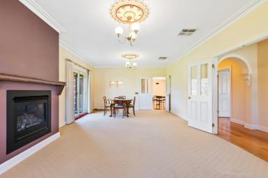 House For Sale - VIC - White Hills - 3550 - Spacious Family Living on an Elevated Half-Acre Block  (Image 2)