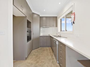 Unit For Sale - VIC - Hamilton - 3300 - Ideal downsizer or investment  (Image 2)
