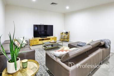 House For Sale - VIC - Mildura - 3500 - Easy Living, Easy Life – Murry River Lifestyle  (Image 2)