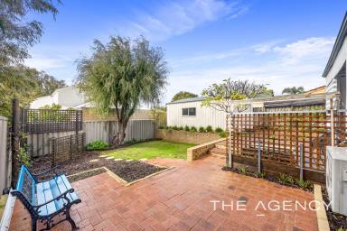 House For Sale - WA - Shoalwater - 6169 - Character Home in Coastal Location  (Image 2)