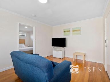 Unit For Sale - VIC - Bendigo - 3550 - Neat, sweet and complete city-fringe unit  (Image 2)
