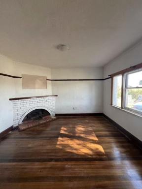 House For Lease - TAS - Devonport - 7310 - Double-storey (with view to Mersey river) 4-bed house for rent in Devonport  (Image 2)