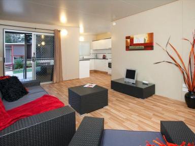 House For Lease - QLD - Lowood - 4311 - HOME FOR RENT...NO BOND...NO CONTRACT... 40+ LIVING  (Image 2)