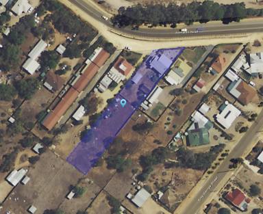 House For Sale - SA - Mannum - 5238 - Affordable home on an extra large parcel of land (2649 m2).  Scope to develop (STCC) or refresh inside and enjoy. Two large sheds.  (Image 2)