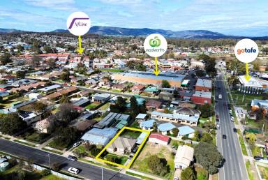House For Sale - VIC - Seymour - 3660 - Location Location Location  (Image 2)