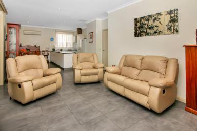 House For Sale - VIC - Bairnsdale - 3875 - Townhouse On City Fringe  (Image 2)