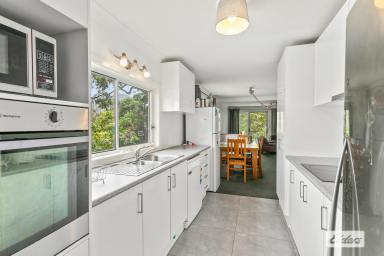 House For Lease - NSW - Mount Keira - 2500 - 4 BEDROOM  HOUSE   - FULLY RENOVATED  (Image 2)