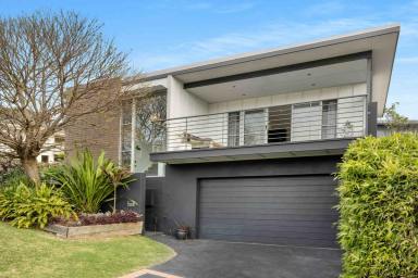 House For Sale - NSW - Gerringong - 2534 - Light-Filled Home With Escarpment Outlook (Image 2)
