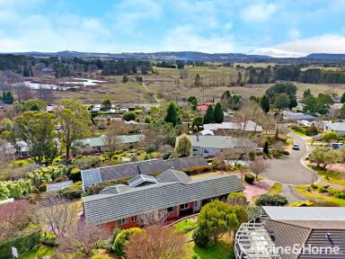 House For Sale - NSW - Moss Vale - 2577 - Elevated Opportunity - Solid Home in a Prime Location  (Image 2)