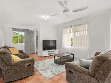Duplex/Semi-detached Sold - NSW - Old Bar - 2430 - DUPLEX IN HANDY LOCATION  (Image 2)