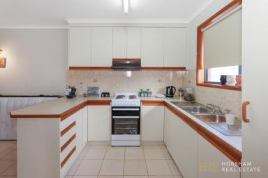 Townhouse For Sale - VIC - Horsham - 3400 - Incredible Investment Oppourtunity  (Image 2)