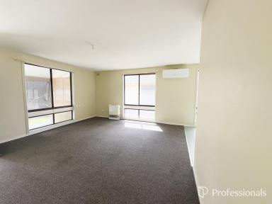 House For Lease - NSW - West Tamworth - 2340 - 5 Quinn Street  (Image 2)