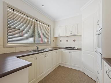 Unit For Sale - VIC - Hamilton - 3300 - Neat as a pin  (Image 2)