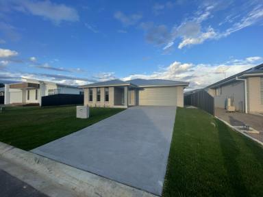 House For Lease - NSW - Old Bar - 2430 - Large Modern Family Home  (Image 2)
