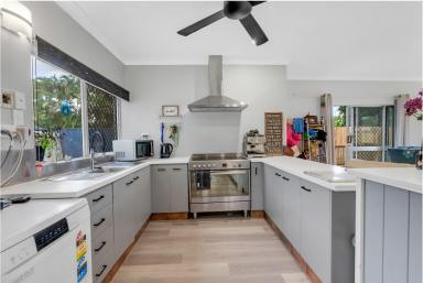 House For Lease - QLD - Gordonvale - 4865 - Renovated Home on Huge Block - Pool - 10kW Solar - Shed  (Image 2)