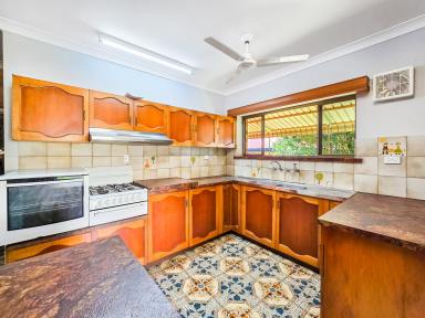 House For Sale - QLD - Malanda - 4885 - Retro Charm Meets Spacious Family Living in the Heart of Malanda  (Image 2)