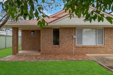 Unit Leased - QLD - Darling Heights - 4350 - Stylish & Spacious Unit for Rent in Tranquil Darling Heights Cul-de-Sac  (Image 2)