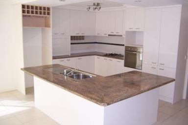 House Leased - NSW - Lavington - 2641 - Quality 4 bedroom home in great location!  (Image 2)