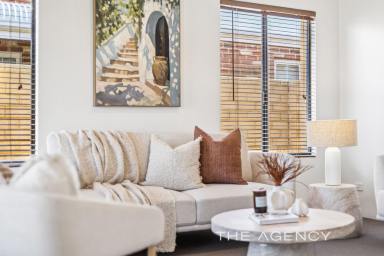 House For Sale - WA - Mindarie - 6030 - Family Living by the Marina  (Image 2)