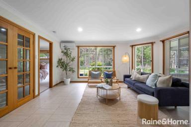 House For Sale - NSW - Callala Bay - 2540 - Bay side living on Barden  (Image 2)