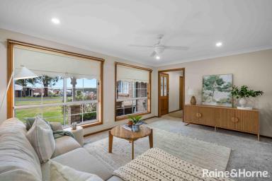 House For Sale - NSW - Callala Bay - 2540 - Bay side living on Barden  (Image 2)