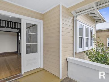 House For Sale - TAS - Oatlands - 7120 - In the Heart of Oatlands with Township Views  (Image 2)