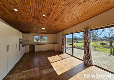 House For Lease - NSW - Pyree - 2540 - Modern Country Living in Pyree  (Image 2)