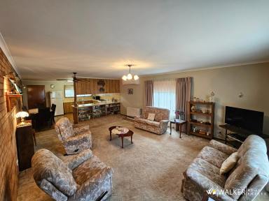 House For Sale - VIC - Kyabram - 3620 - "Real Surprise Packet"  (Image 2)