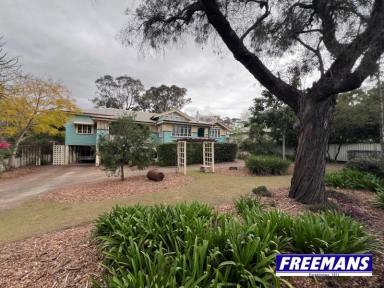 House For Sale - QLD - Kingaroy - 4610 - Half an acre with a stunning Queenslander  (Image 2)