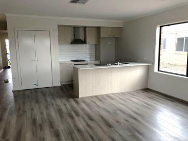 House For Lease - VIC - East Bairnsdale - 3875 - NEW FAMILY HOME  (Image 2)
