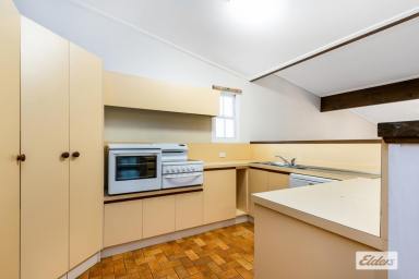 House For Lease - VIC - Kennington - 3550 - Architectural Design, Premier Location, Gardener Included  (Image 2)