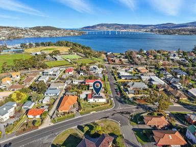 House For Sale - TAS - Lindisfarne - 7015 - Charming Lindisfarne Living with Endless Potential  (Image 2)