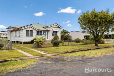House For Sale - QLD - Norville - 4670 - Renovator's Dream in Prime Norville Location - Vacant & Ready to Move In!  (Image 2)