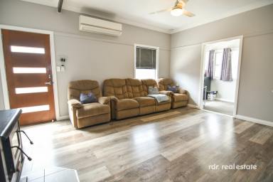 House For Sale - NSW - Inverell - 2360 - READY-TO-MOVE FAMILY HOME  (Image 2)