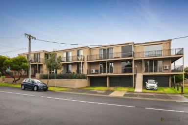 Unit For Lease - VIC - Mentone - 3194 - OCEANSIDE WITH OCEAN VIEWS  (Image 2)