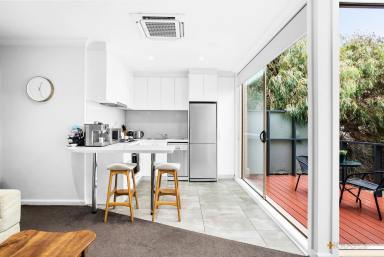 Unit Leased - VIC - Mentone - 3194 - OCEANSIDE WITH OCEAN VIEWS  (Image 2)