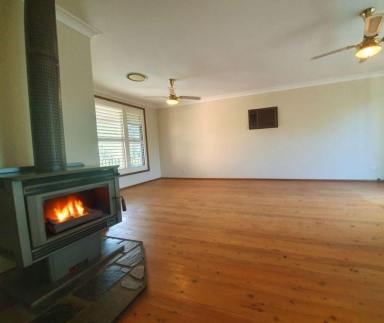 House For Sale - NSW - Muswellbrook - 2333 - 3 B/R BRICK-VENEER HOME STANDING PROUD ON A UNIQUE
DOUBLE FRONTAGE BLOCK !  (Image 2)