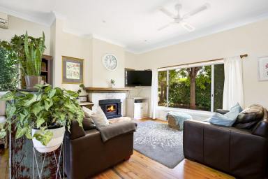 House For Lease - NSW - Berry - 2535 - Berry Cottage with Swimming Pool  (Image 2)