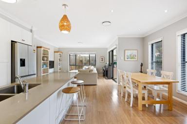 Unit For Sale - QLD - Rangeville - 4350 - Fantastic Front Unit - Picnic Point Position!  (Image 2)