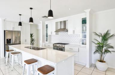 House For Sale - VIC - Mildura - 3500 - THE ULTIMATE FAMILY PACKAGE  (Image 2)
