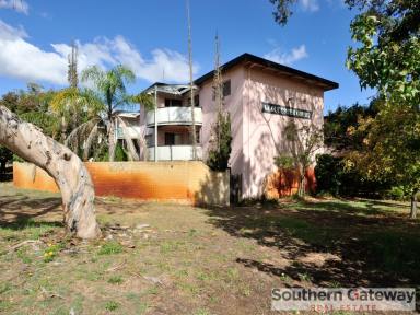 Unit For Lease - WA - Orelia - 6167 - Modern 3 x 1 in Quiet Complex  (Image 2)