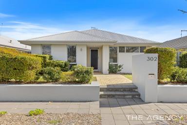 House For Sale - WA - Halls Head - 6210 - Seascapes Sanctuary – Only Steps to the Sand  (Image 2)