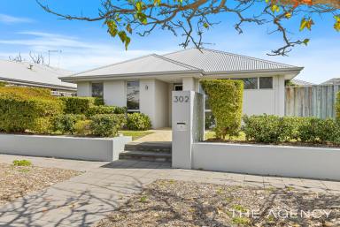 House For Sale - WA - Halls Head - 6210 - Seascapes Sanctuary – Only Steps to the Sand  (Image 2)