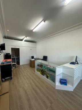 Retail For Lease - NSW - Coniston - 2500 - Coniston Shop Front!!  (Image 2)