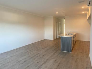 Townhouse For Lease - NSW - Greenwell Point - 2540 - Coastal Living  (Image 2)