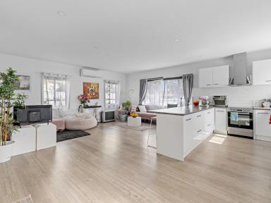 Unit For Sale - VIC - Foster - 3960 - Light filled low maintenance living in the heart of town  (Image 2)