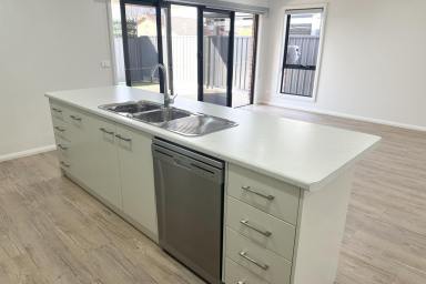 House For Lease - VIC - Irymple - 3498 - Close to the Irymple Shopping Hub, Medical Center, Chemist and Gym  (Image 2)