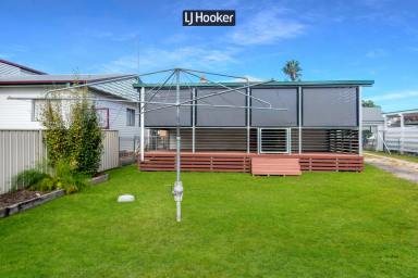 House For Lease - NSW - Inverell - 2360 - Family Home on Ross Hill  (Image 2)