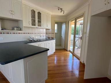 House For Sale - TAS - Deloraine - 7304 - 3 Bedroom Home  (Image 2)