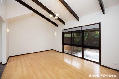 House For Sale - NSW - Kooringal - 2650 - Rare Family Offering in Leafy Locale  (Image 2)